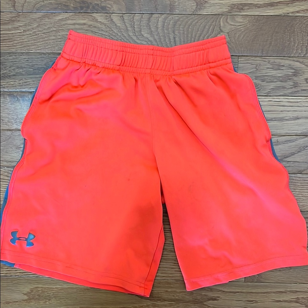 Under Armour Orange Athletic Shorts Moisture-Wicking Mid-Thigh